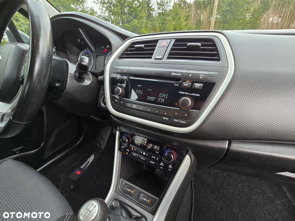 Suzuki SX4 S-Cross 1.6 VVT 4x4 limited - 28