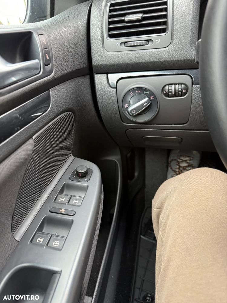 Volkswagen Golf 2.0 TDI DPF GT Sport - 7