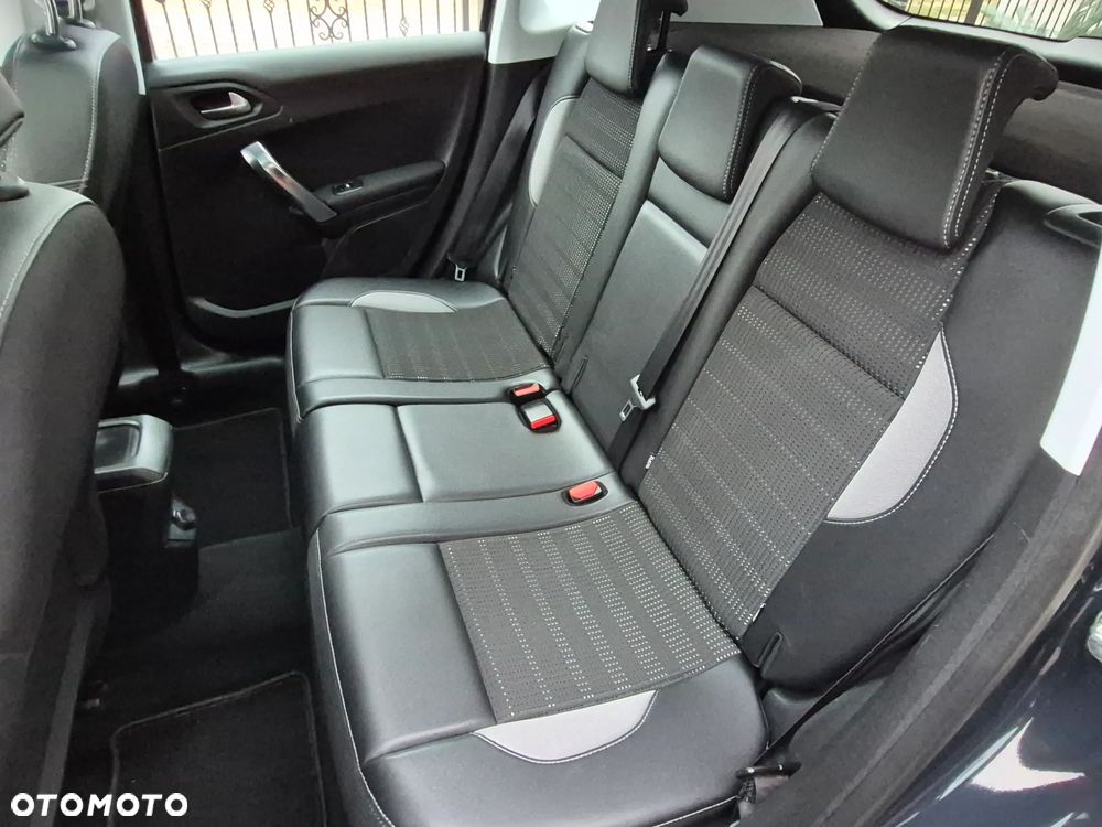Peugeot 2008 - 16
