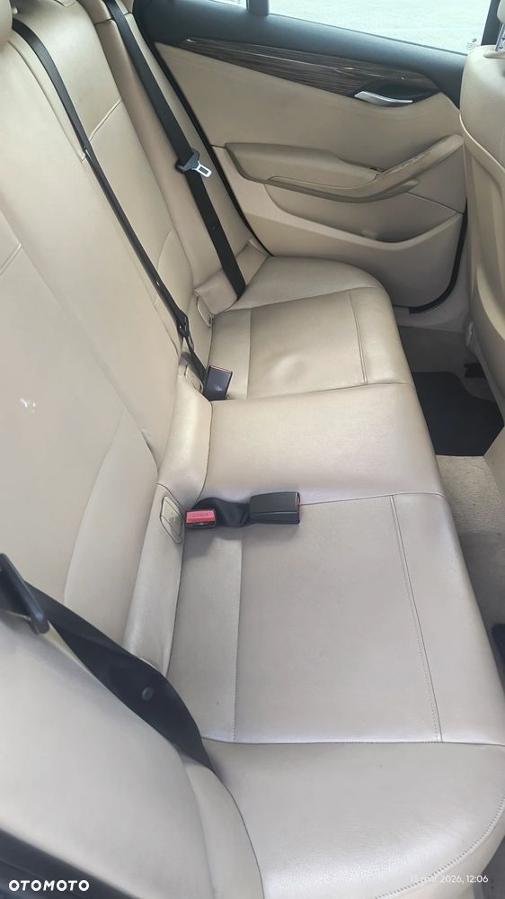 BMW X1 xDrive18d - 10