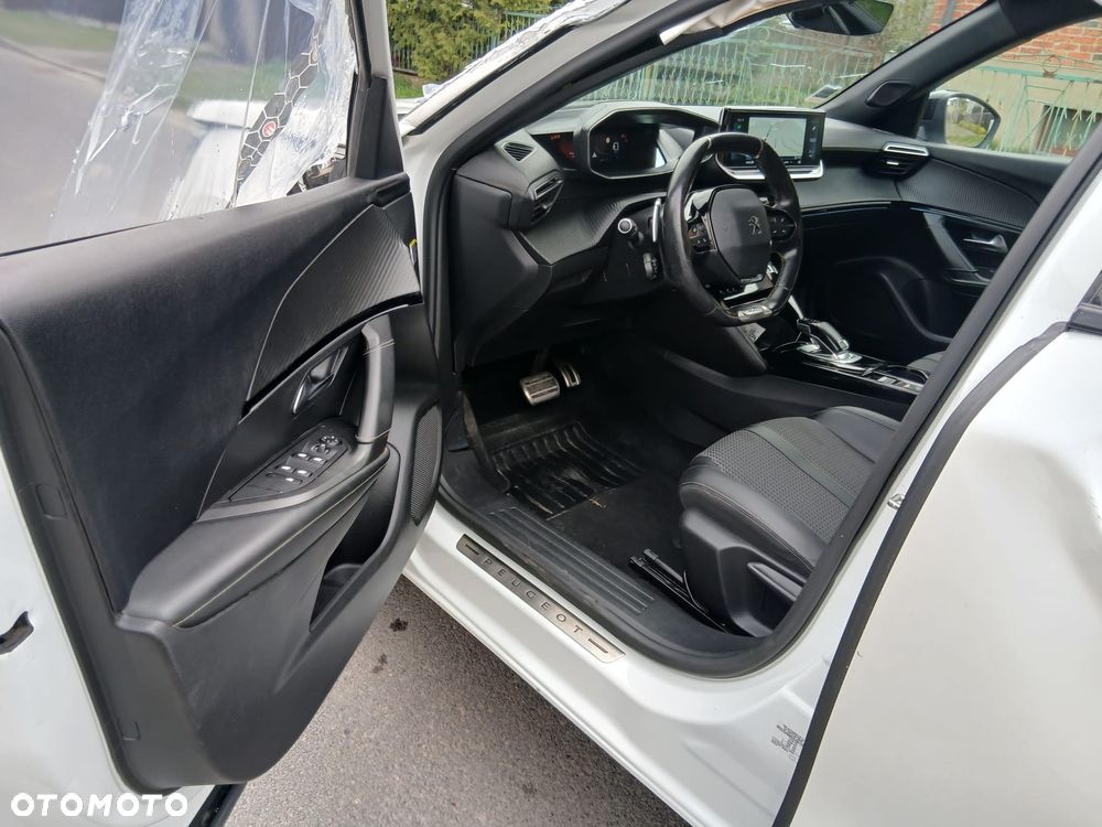 Peugeot 2008 1.2 PureTech GT S&S EAT8 - 16