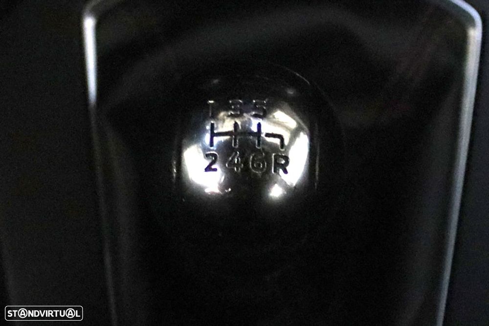 Ford Focus 1.0 EcoBoost MHEV ST-Line - 14