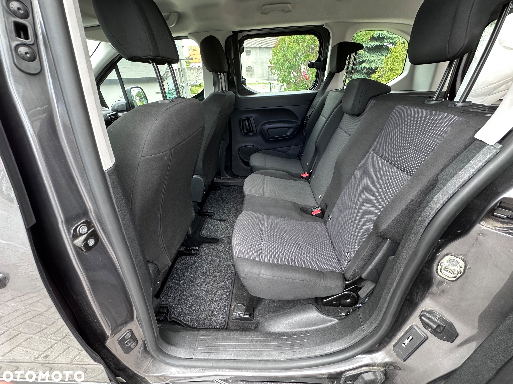 Citroën Berlingo M PureTech 110 SHINE - 19