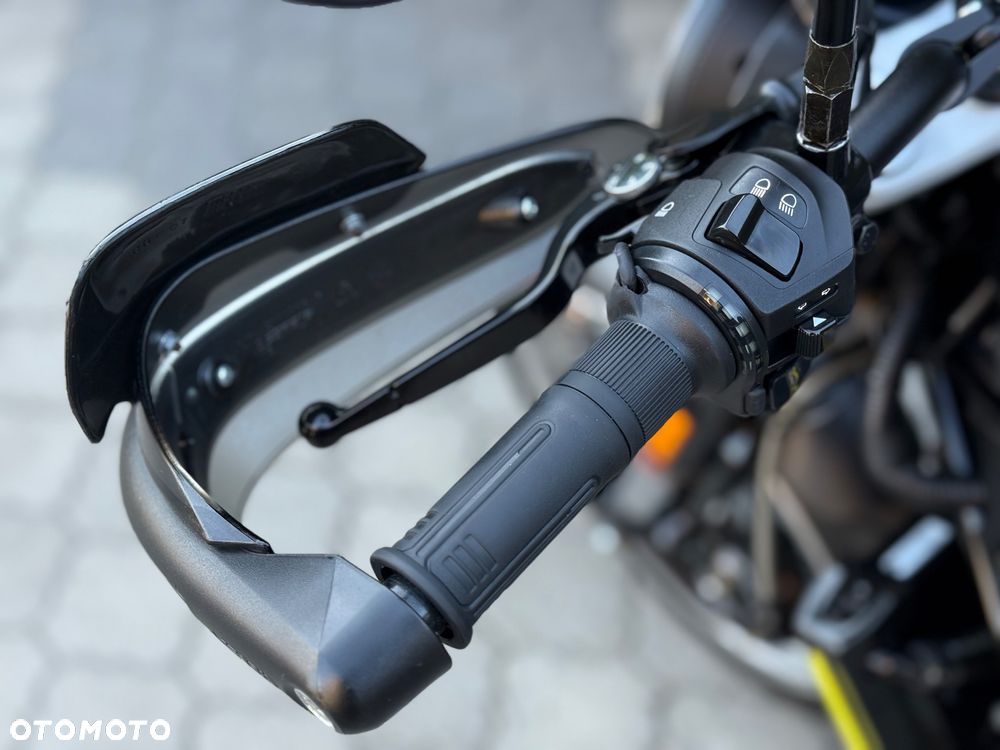 Husqvarna Svartpilen - 29