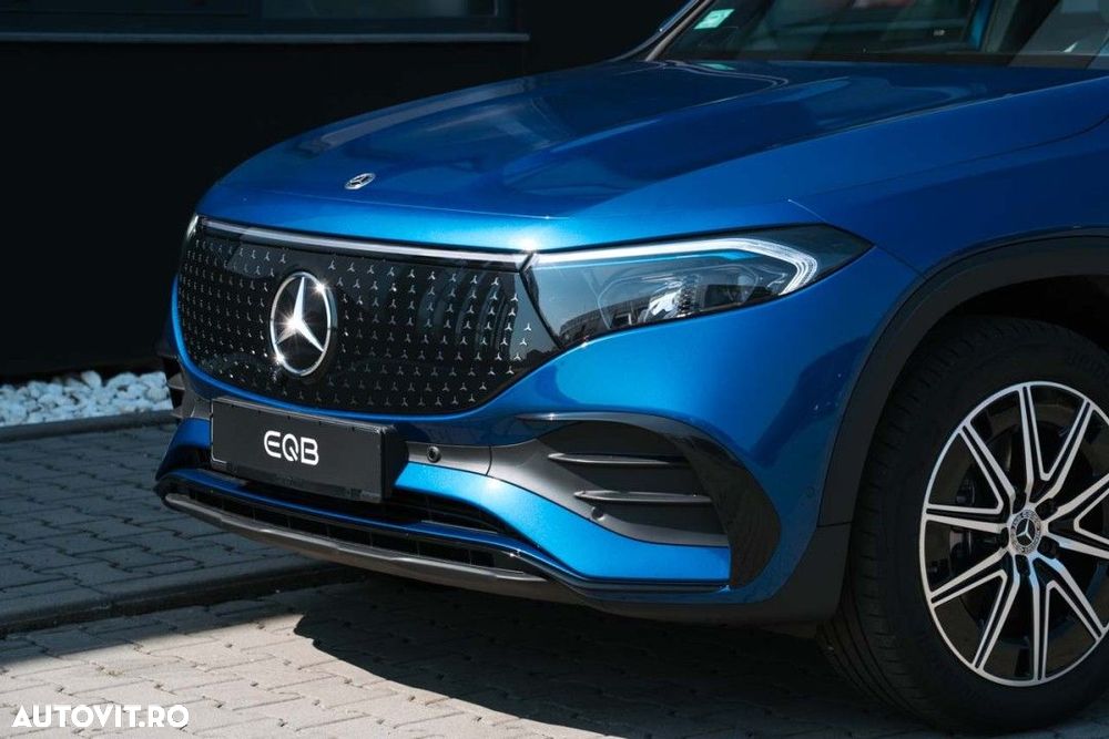 Mercedes-Benz EQB 300 4MATIC - 30