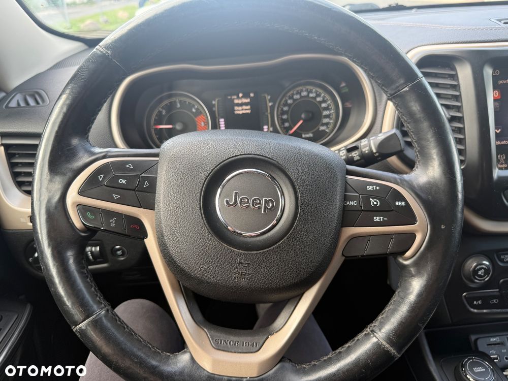 Jeep Cherokee 2.0 MJD Active Drive I Longitude - 19