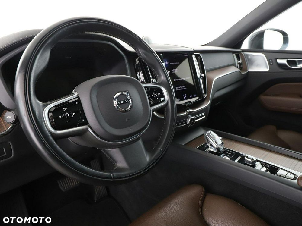 Volvo XC 60 T6 AWD Recharge Geartronic Inscription - 15