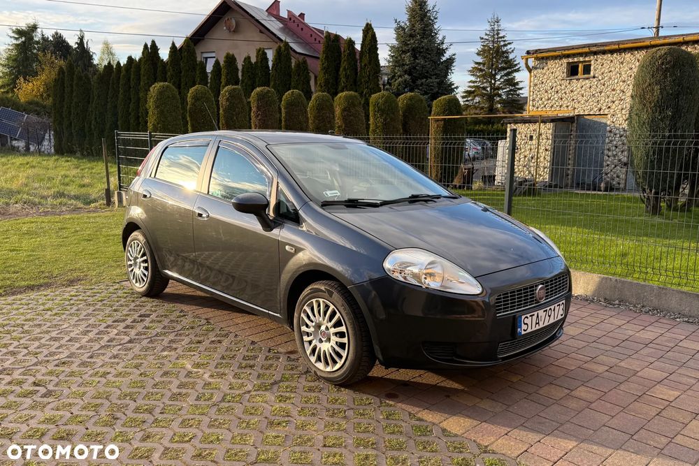 Fiat Grande Punto Actual 1.4 8V Estiva Blue&Me - 3