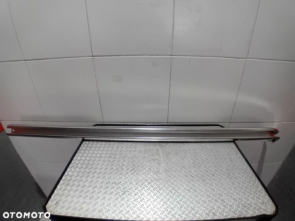 prowadnica szyna drzwi prawych przesuwnych Ford Transit MK8 2021 - 2