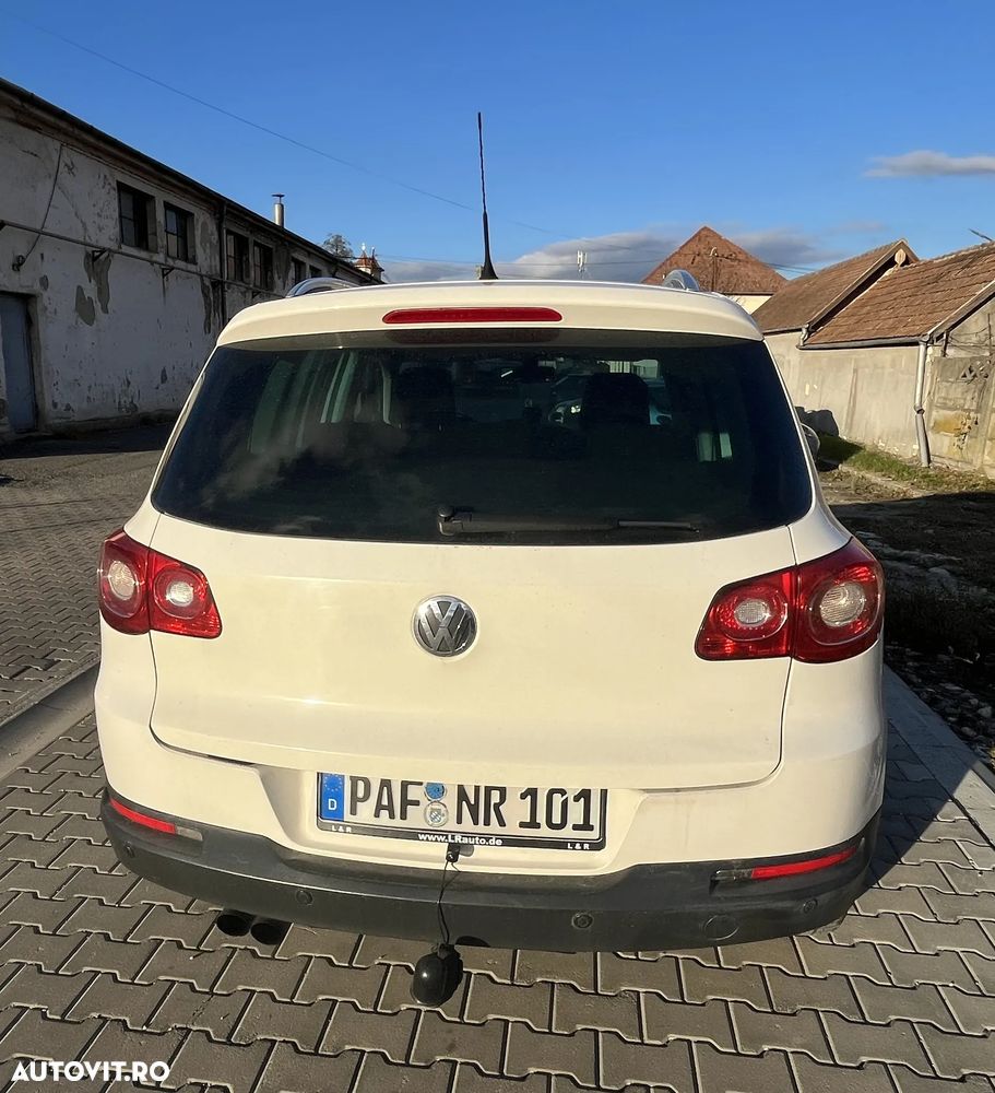 Volkswagen Tiguan - 4