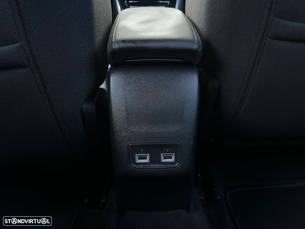 Peugeot e-2008 50 kWh Allure - 34