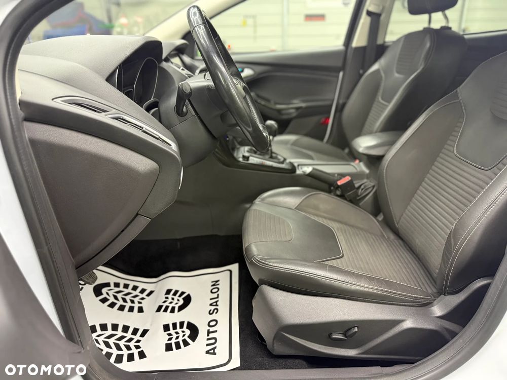 Ford Focus - 25