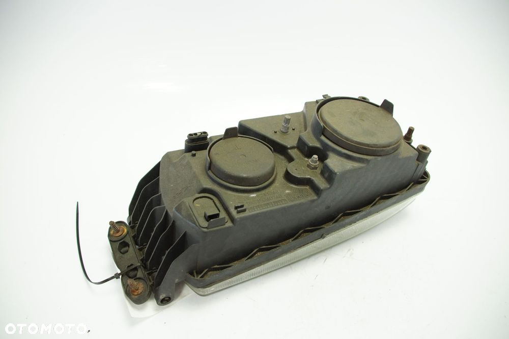 LAMPA PRAWA PRZÓD IVECO EUROCARGO 20E28 - 6