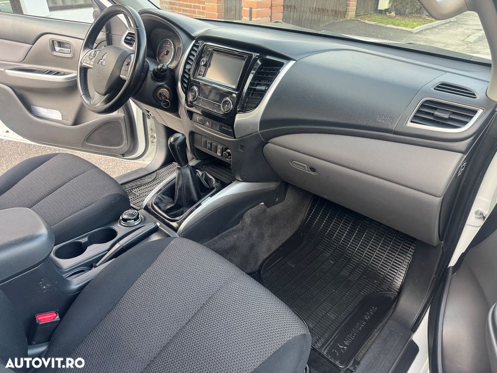 Mitsubishi L200 - 15