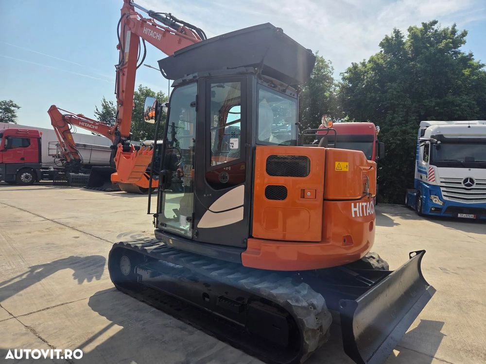Hitachi ZX85, 8,65 tone, Ad sapare 5m, 2022, 2.427 ore, CUPLA RAPIDA HIDRAULICA+3 CUPE NOI, inst picon pe brate, latime 2,2m, senile cauciuc 90% ok, aer conditionat, computer, reviziile efectuate, ridica aprx 4 tone, leasing 4 ani, CA NOU-PROMOTIE 62.900 EUR - 16