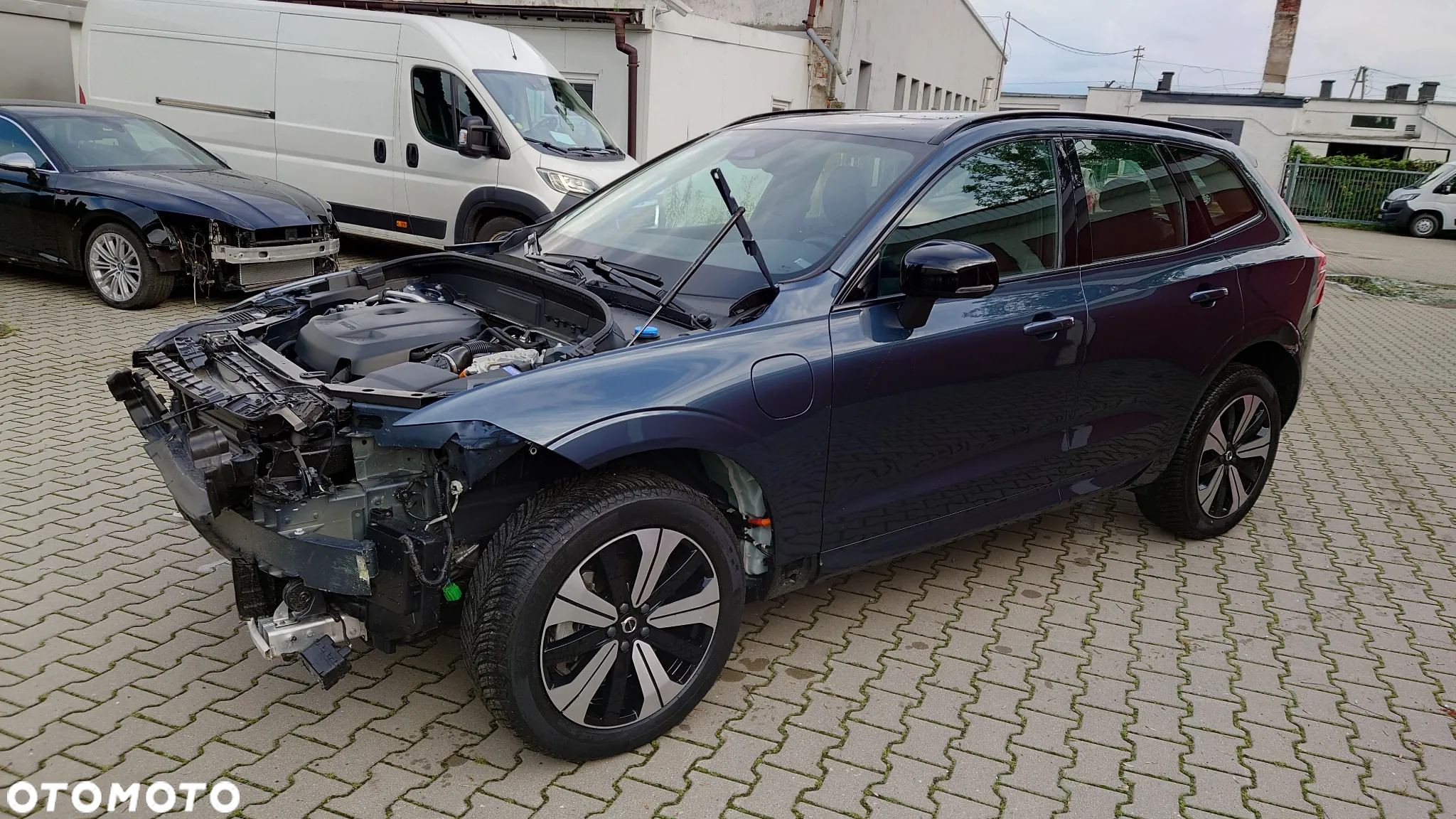 Volvo XC 60 T6 AWD Plug-in Hybrid Plus Dark - 5
