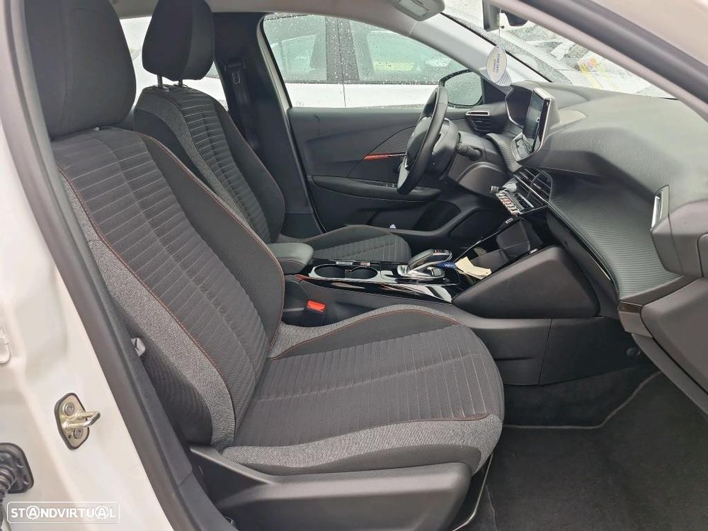 Peugeot e-208 Allure - 9