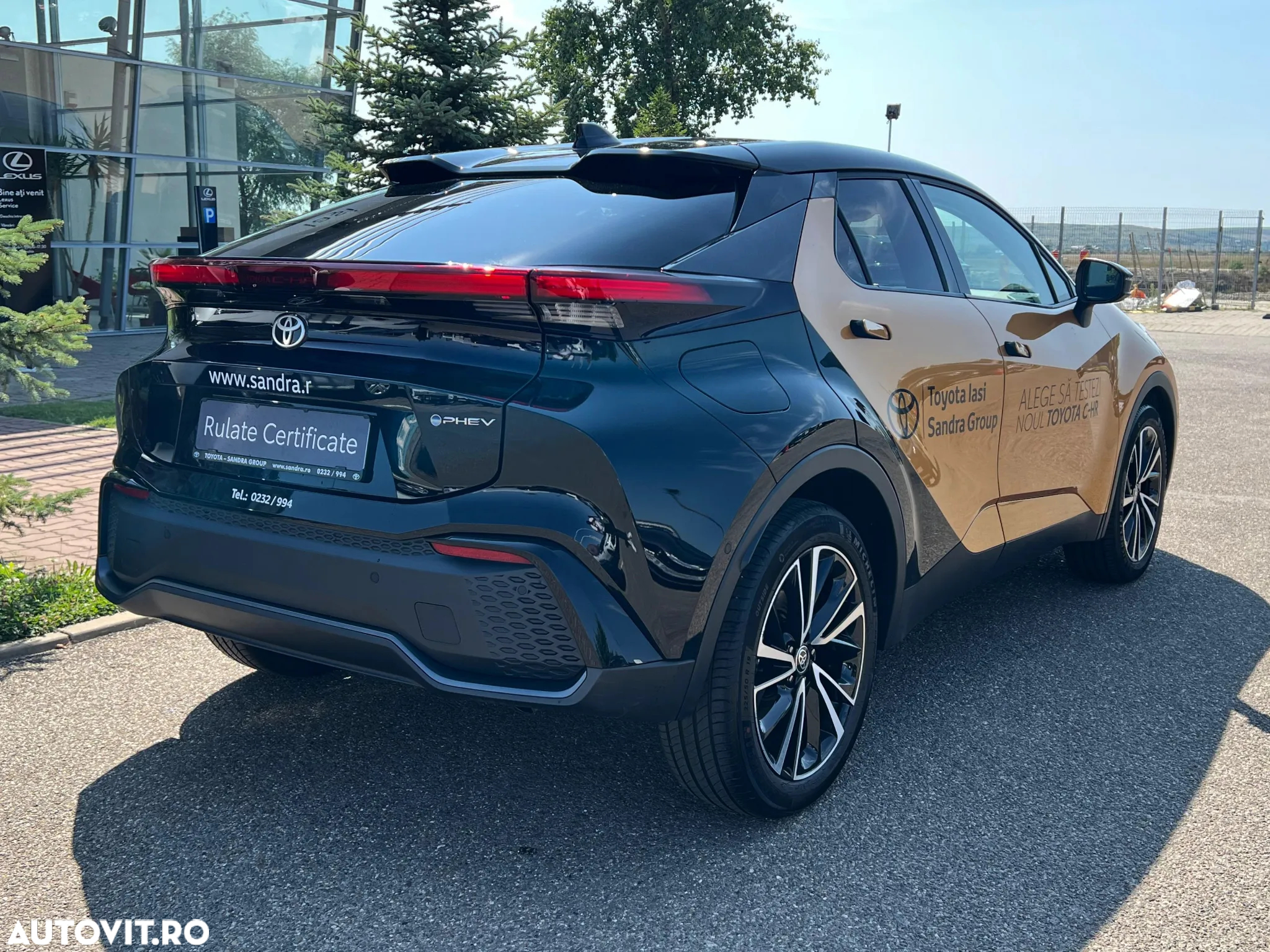 Toyota C-HR 2.0 PHEV 223 CP 4x2 CVT Premiere Edition - 3