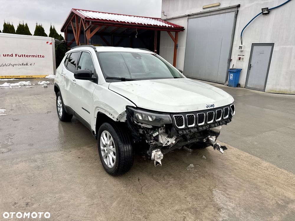 Jeep Compass - 1
