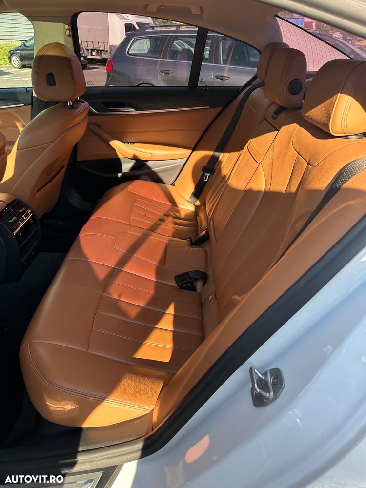 BMW Seria 5 520d Aut. - 12