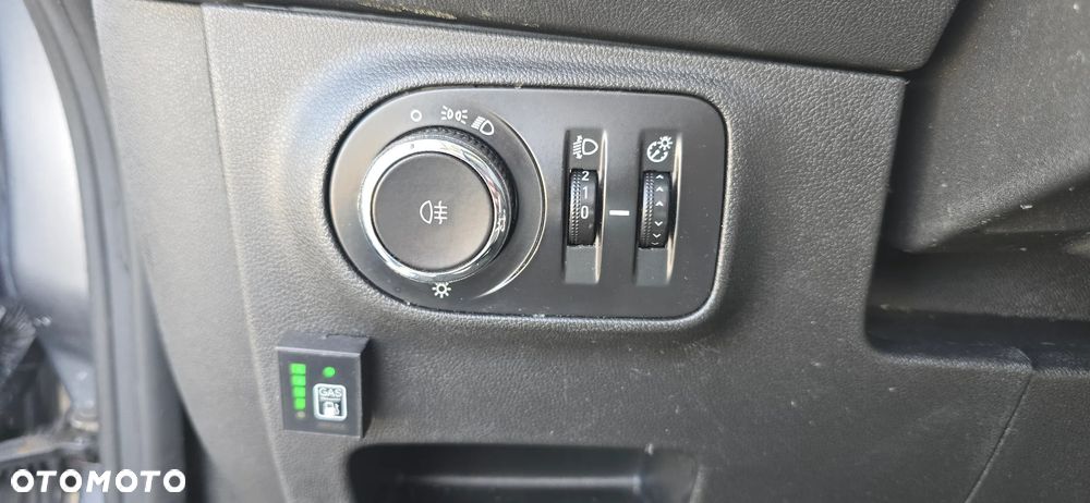 Opel Corsa 1.4 Enjoy - 22