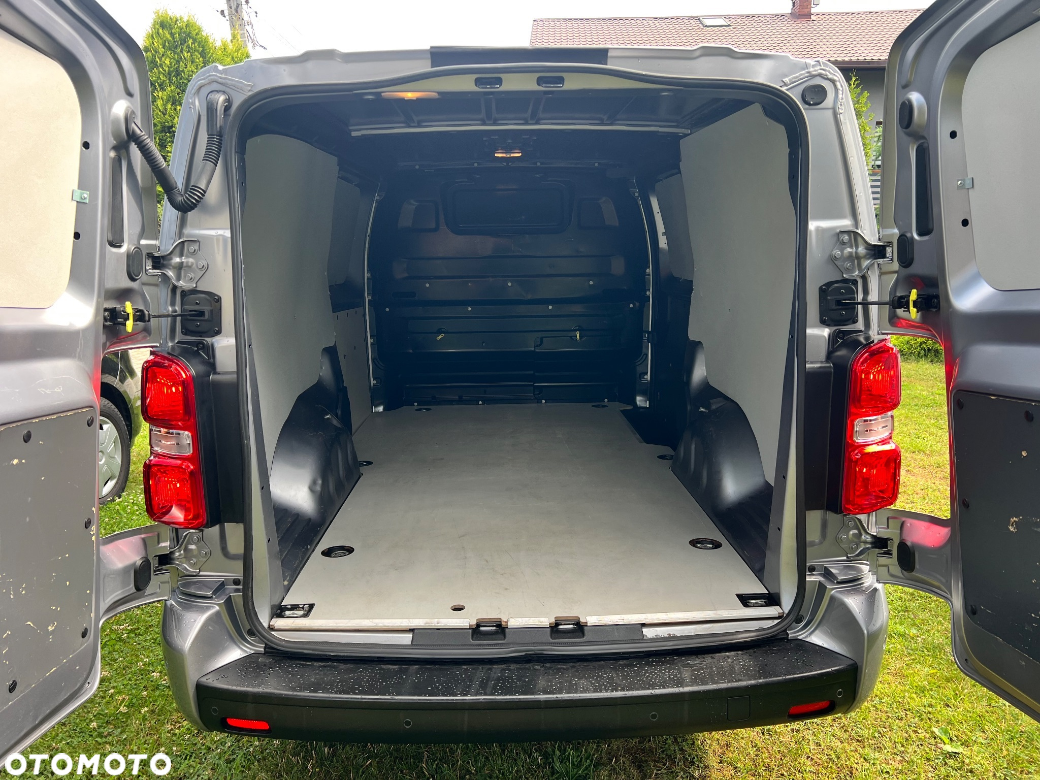 Opel Vivaro - 12