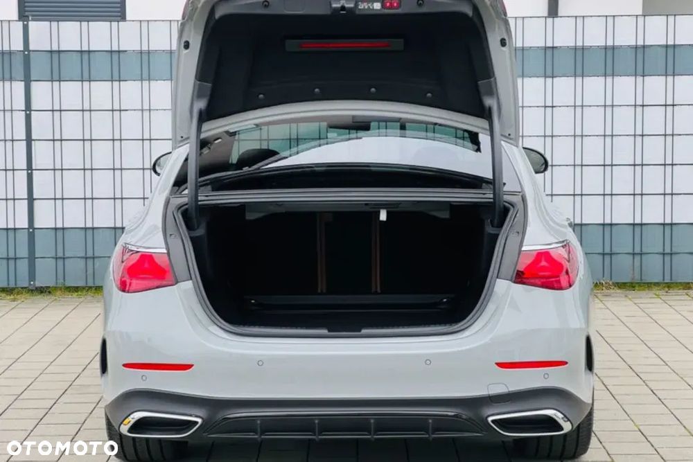 Mercedes-Benz Klasa E 220 d 4Matic 9G-TRONIC Edition AVANTGARDE - 7