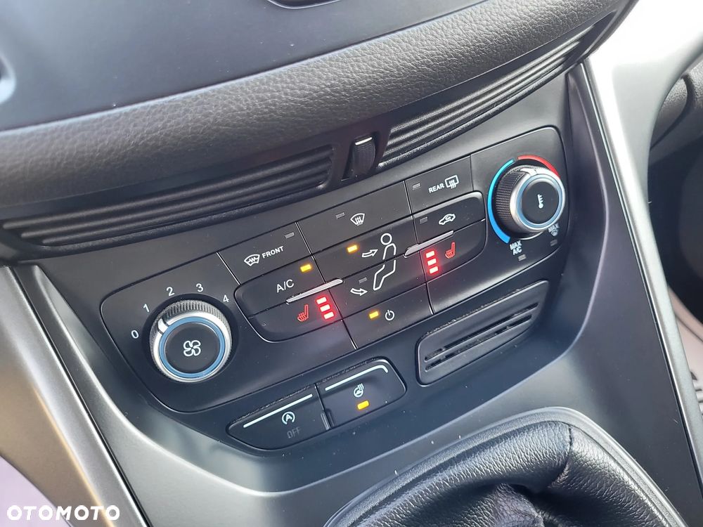 Ford Kuga - 26