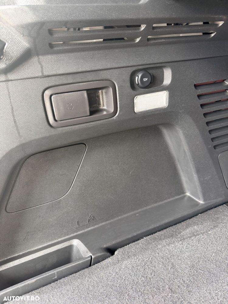 Peugeot 3008 PureTech 130 Stop & Start GPF EAT8 Allure - 10