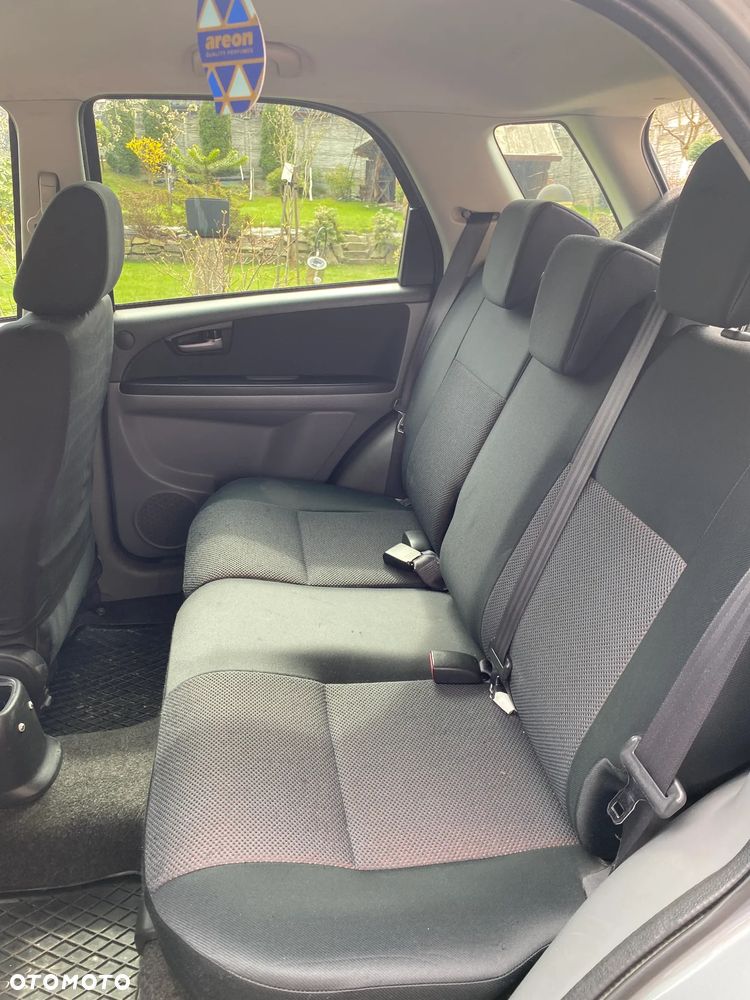 Suzuki SX4 - 10