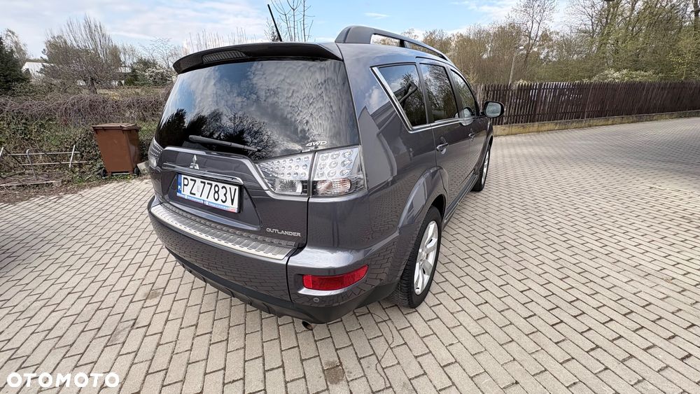 Mitsubishi Outlander 2.4 Intense + CVT - 5