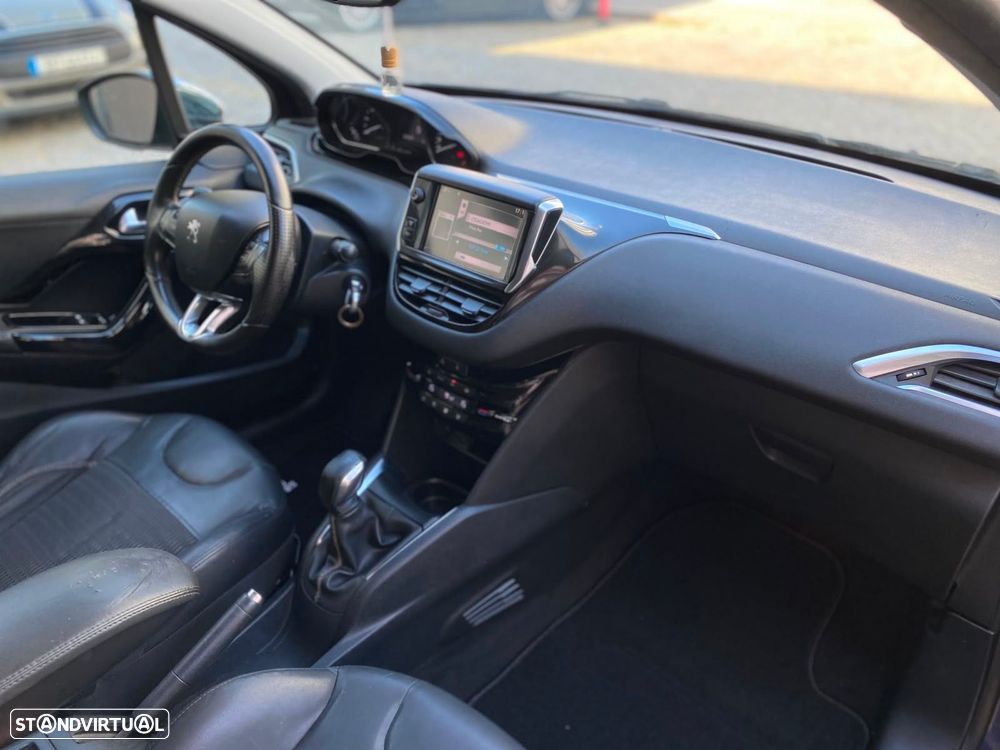 Peugeot 208 1.4 HDi Active - 17