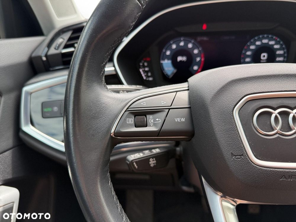 Audi Q3 - 18