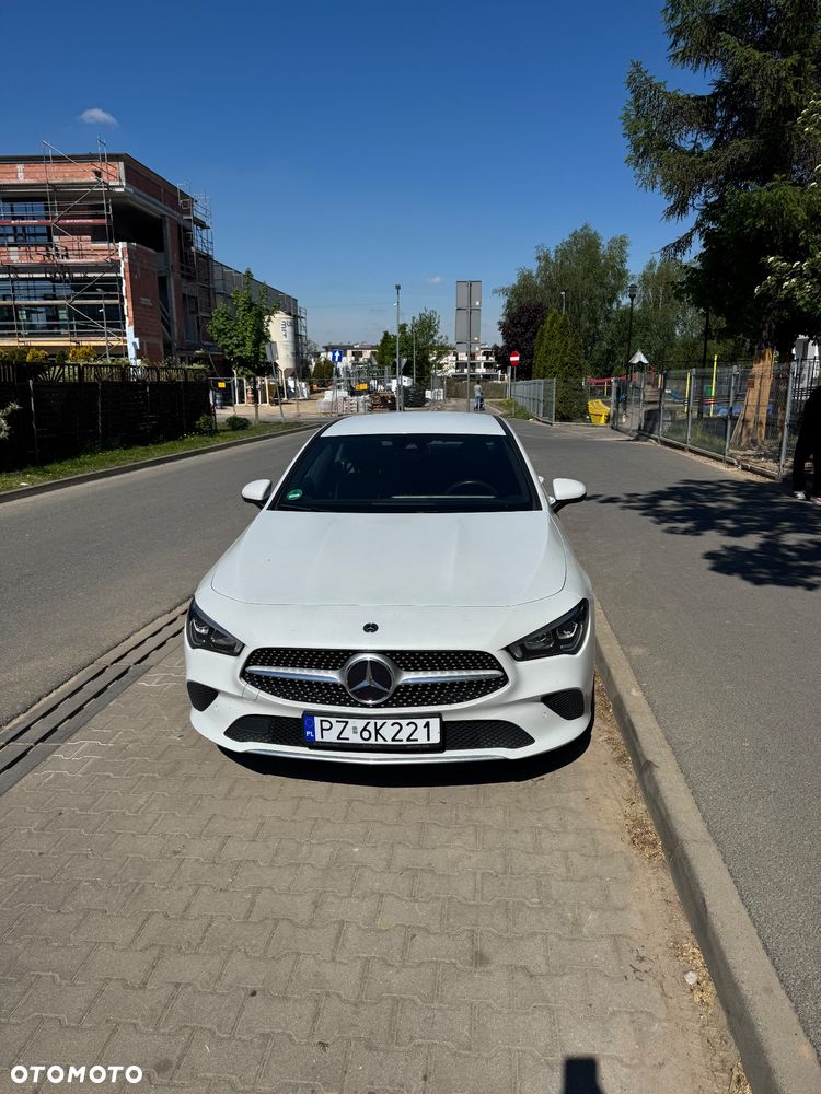 Mercedes-Benz CLA 200 7G-DCT - 4
