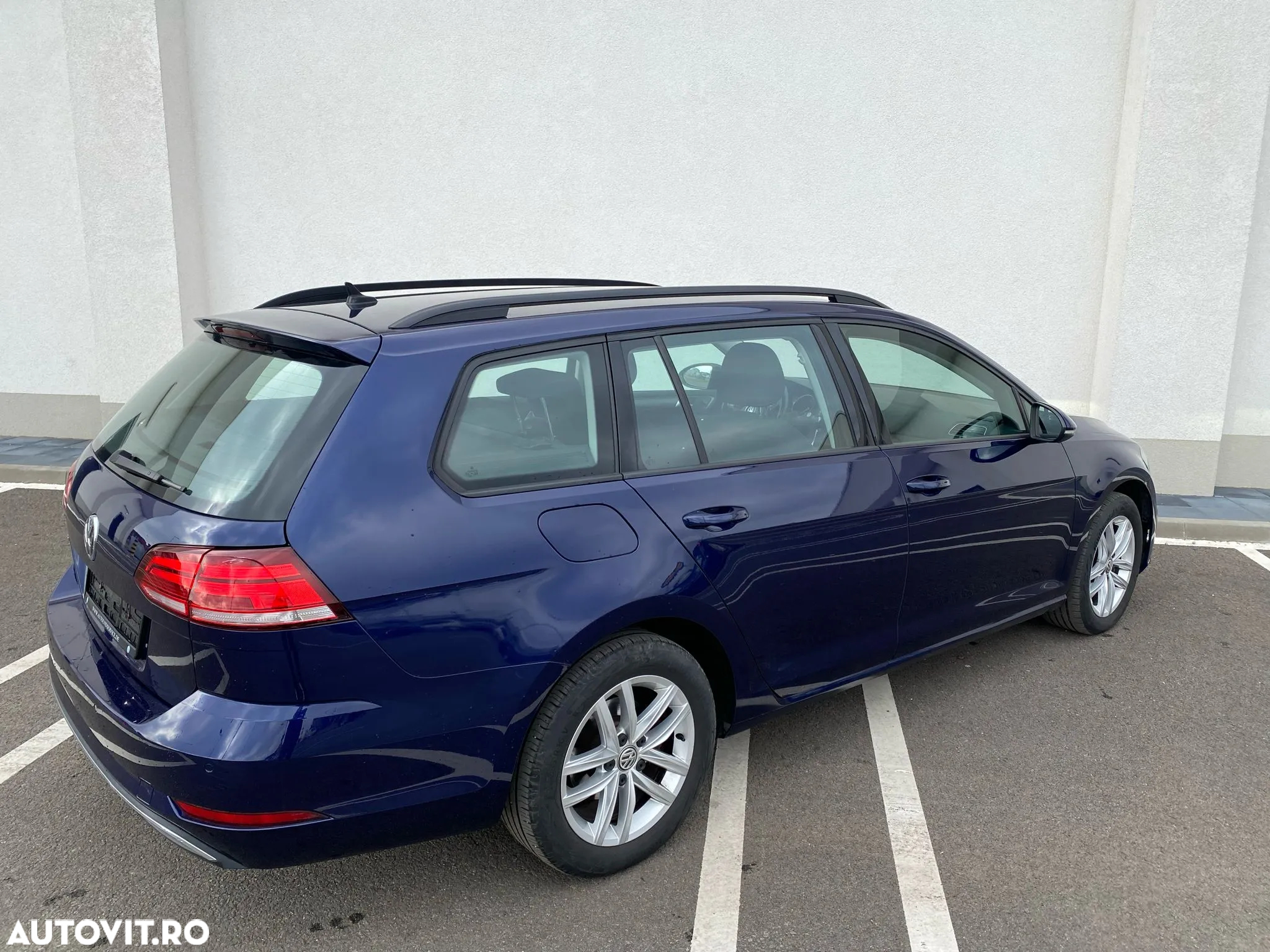 Volkswagen Golf 2.0 TDI SCR DSG Comfortline - 18
