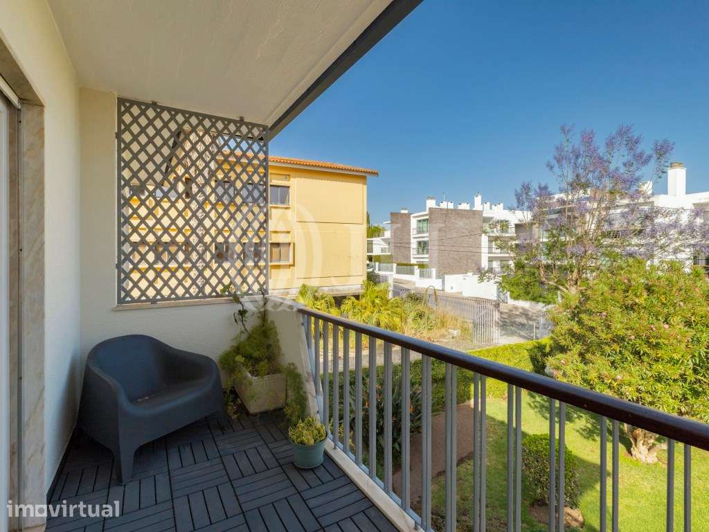 Apartamento T2 renovado garagem no centro de Cascais - Grande imagem: 2/30