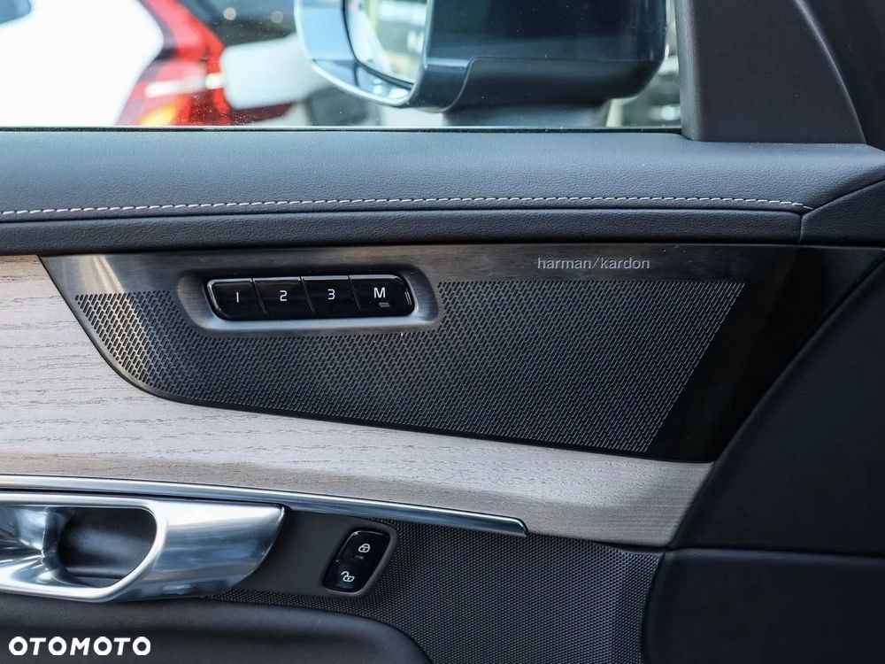 Volvo XC 90 T8 AWD Plus Dark - 8
