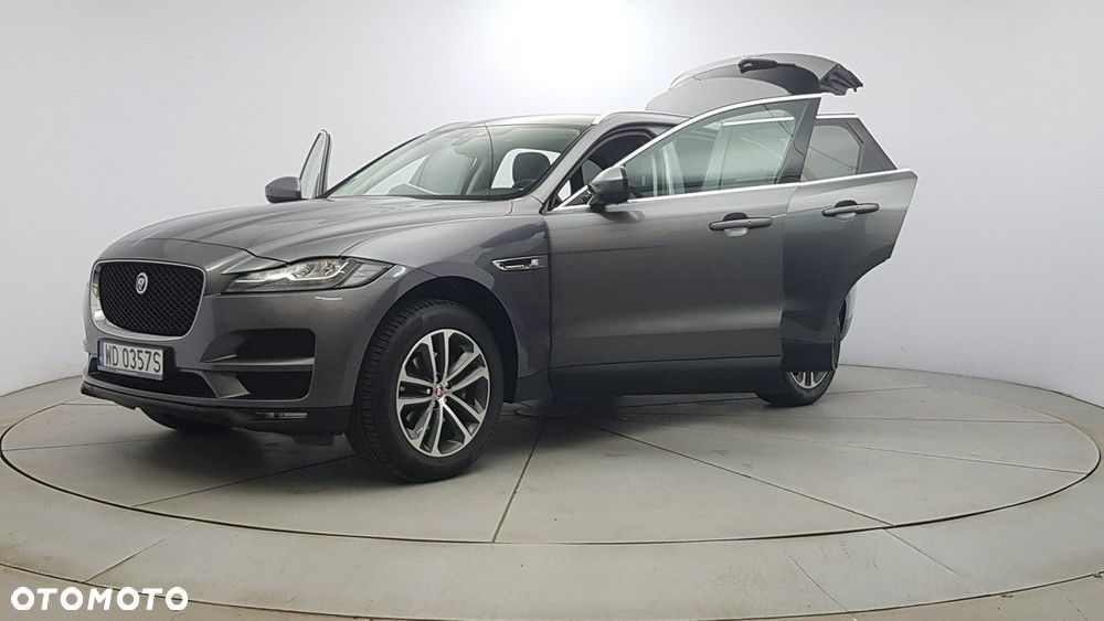Jaguar F-Pace - 10
