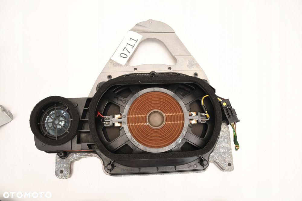 MERCEDES E KLASA W207 NAGŁOŚNIENIE HARMAN KARDON - 4