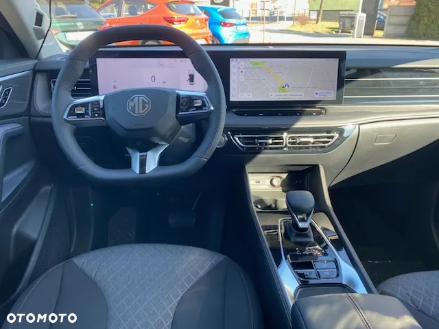 MG HS 1.5 T-GDI Excite DCT - 7