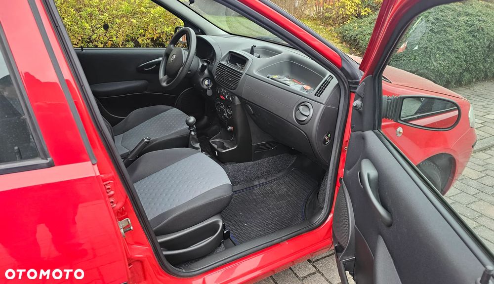 Fiat Punto 1.2 8V Active - 9