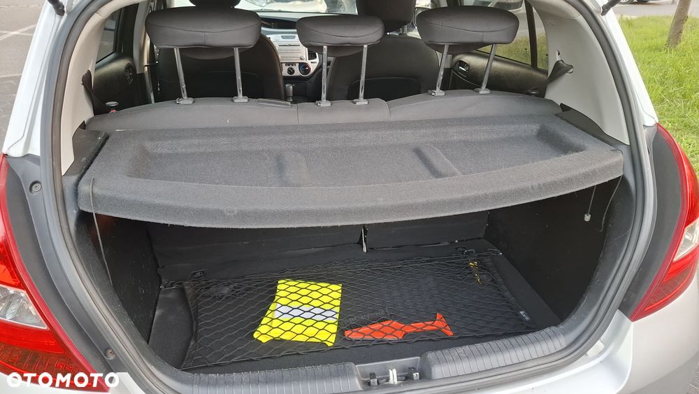 Hyundai i20 - 13