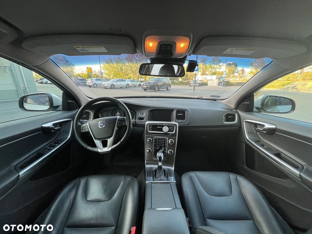 Volvo S60 T5 Drive-E Momentum - 8