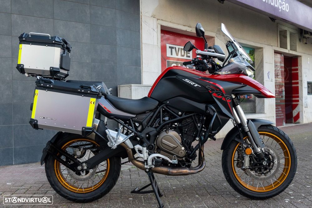 QJ Motor SRT 700X 700 SX - 1