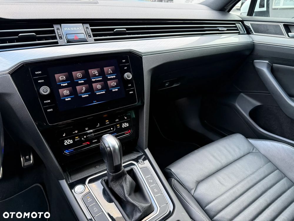 Volkswagen Passat 2.0 TDI SCR DSG Business - 9