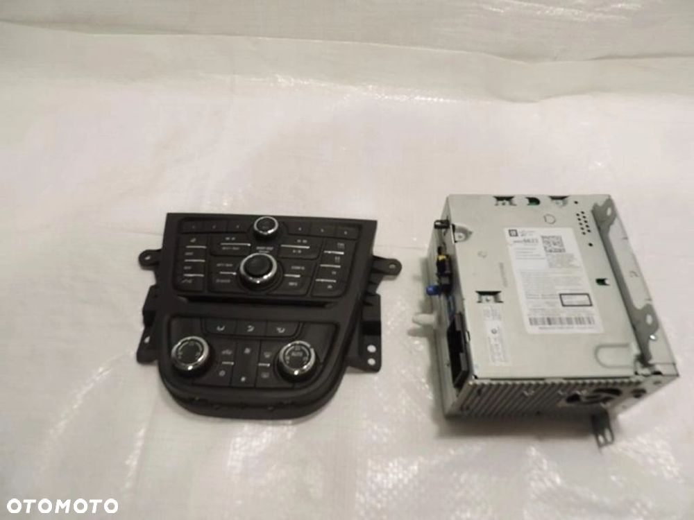 RADIO RADIOODTWARZACZ CD NAVI 950 OPEL MOKKA 84026623 42356784 1347405 - 8