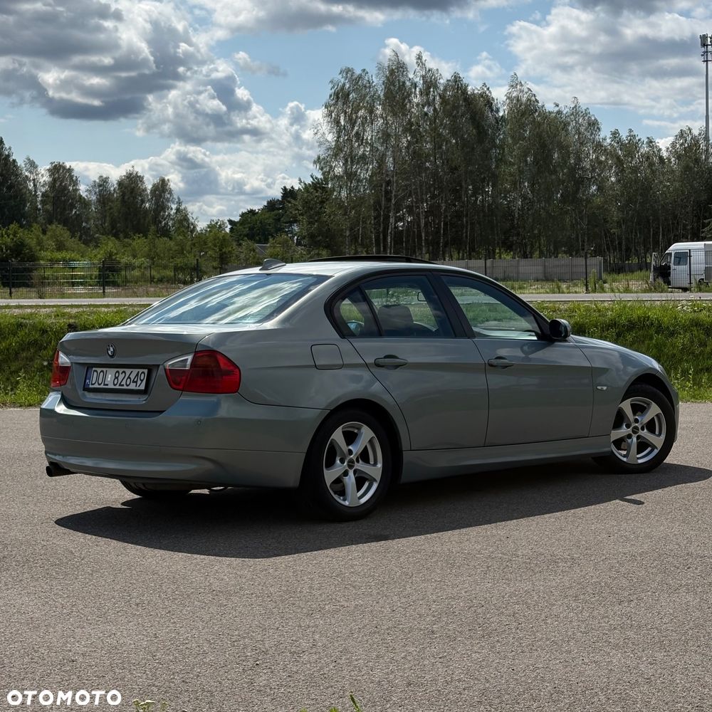 BMW Seria 3 320i - 5
