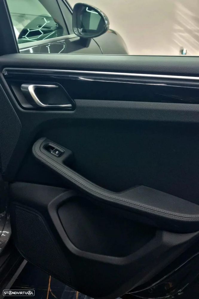 Porsche Macan - 23