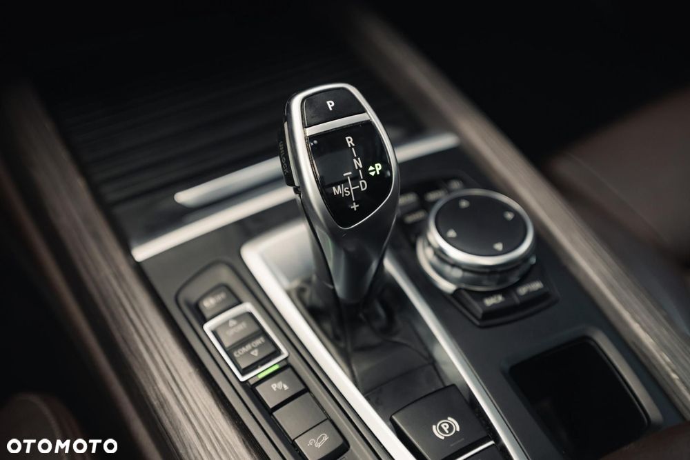 BMW X5 xDrive40d - 34