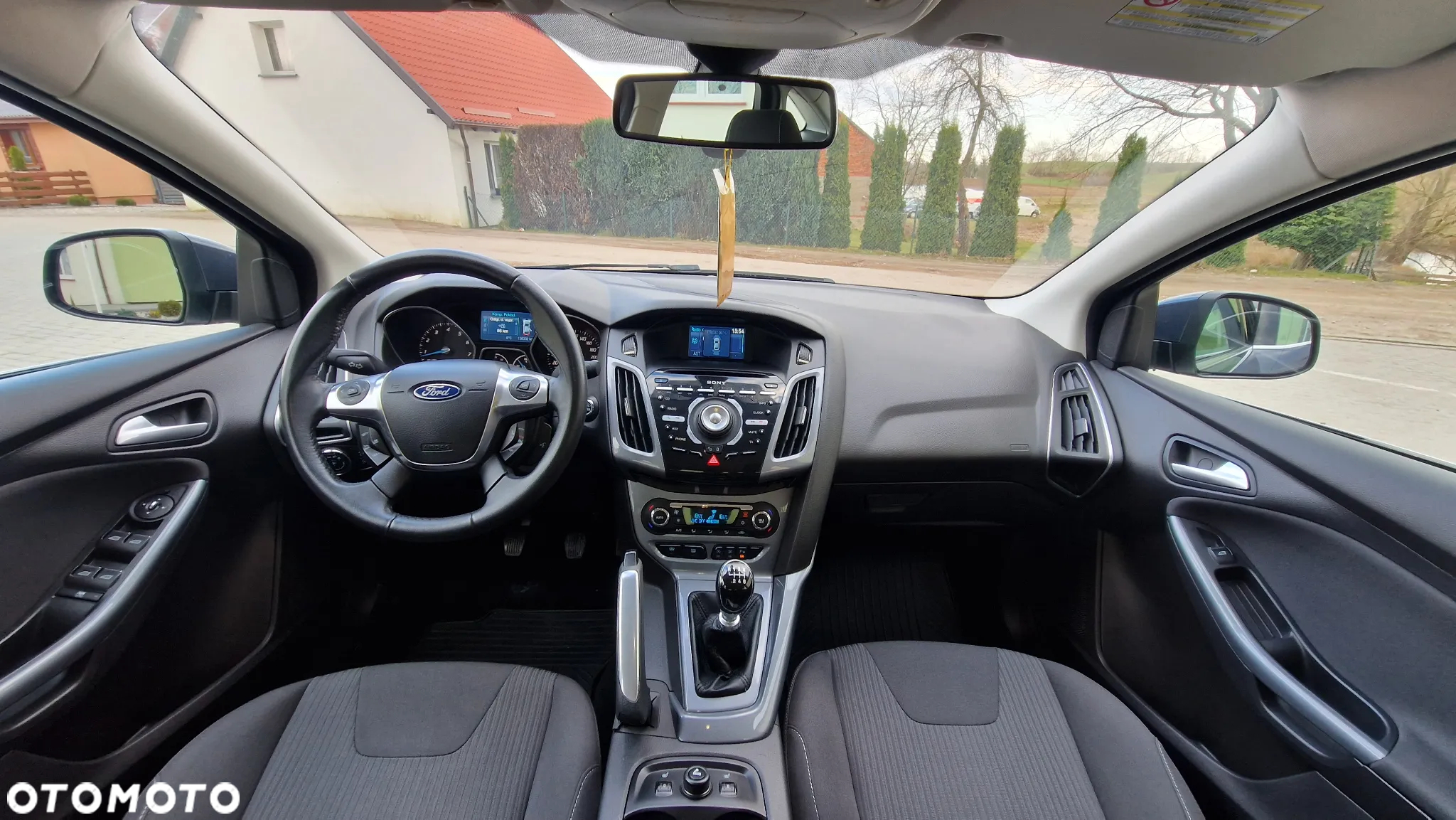 Ford Focus Turnier 1.6 EcoBoost Start-Stopp-System SYNC Edition - 26